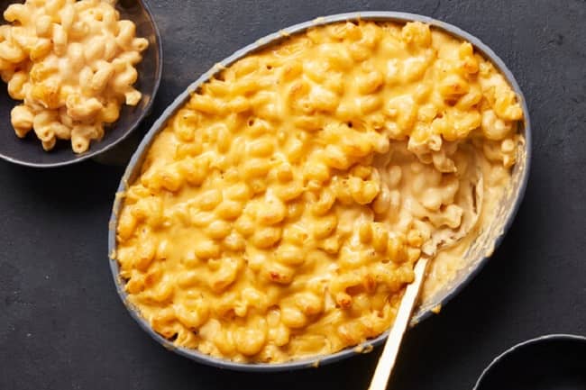 HOMEMADE MAC AND CHEESE WITH EXTRA CHEESE IN A MINUTE