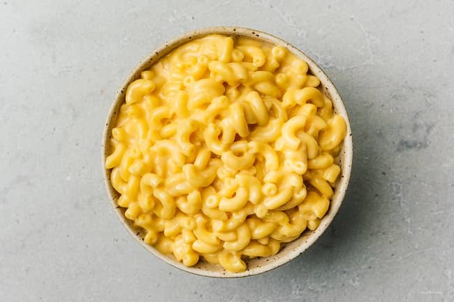 HOW TO MAKE HOMEMADE MAC AND CHEESE WITH EXTRA CHEESE 