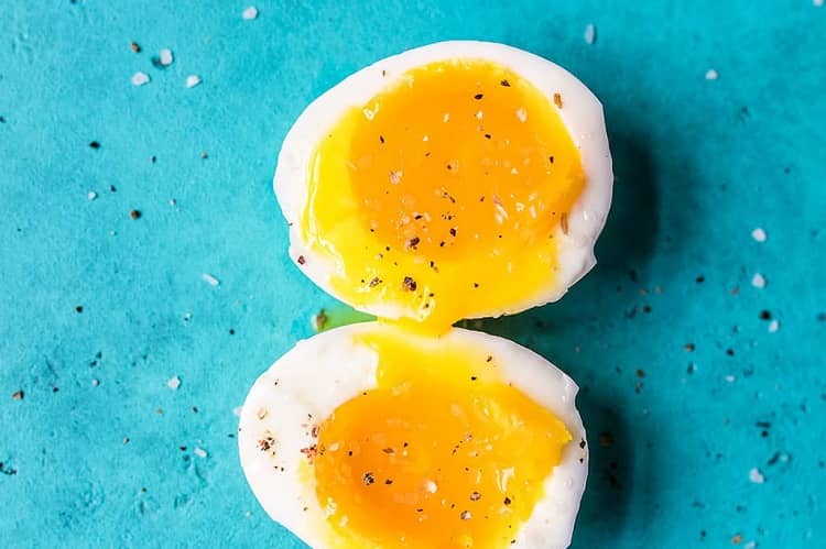Make perfect soft boiled eggs easily