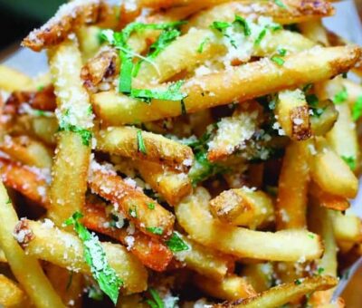 Food: Parmesan Truffle Fries (Source: The Hungry Hooker)