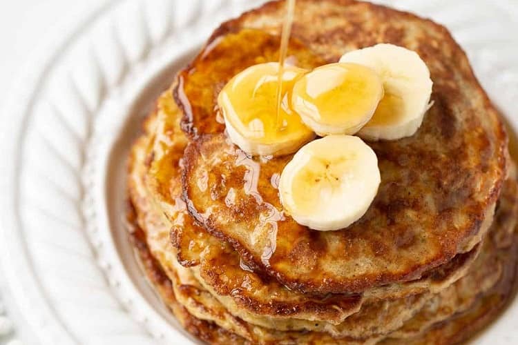 banana oatmeal pancakes (1)