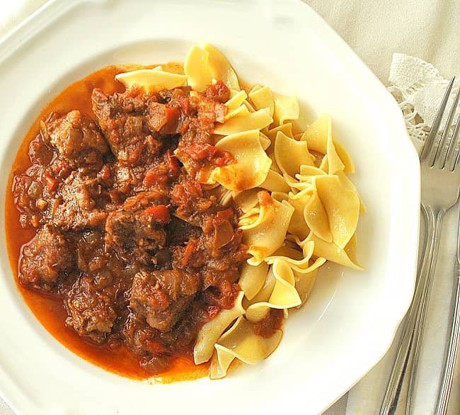 Hungarian Goulash Yum (1)