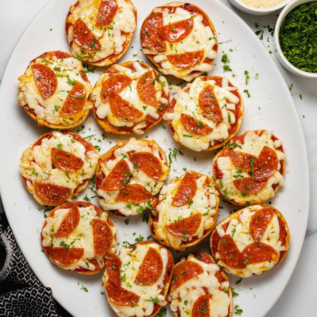 Quick and Easy Pizza Bagels 