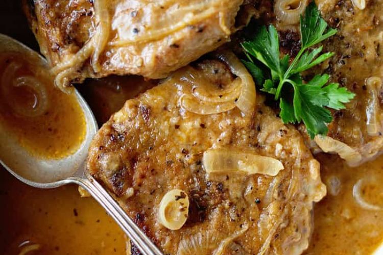 Southern-Smothered-Pork-Chops-