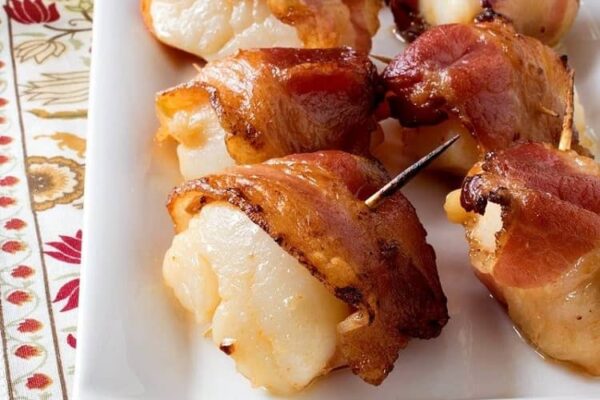 Make Tender, Buttery and Garlicky Bacon Wrapped Scallops