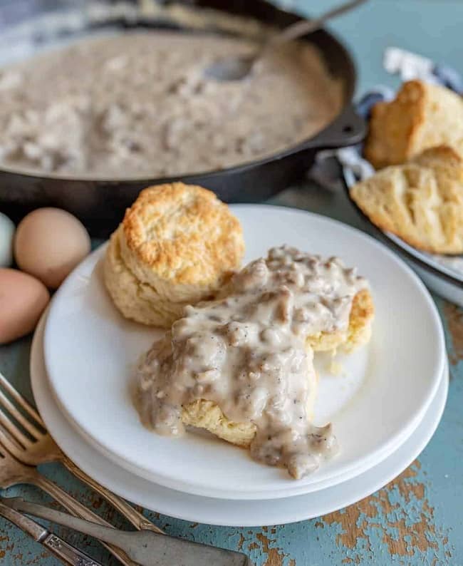 Biscuits and Gravy Easy