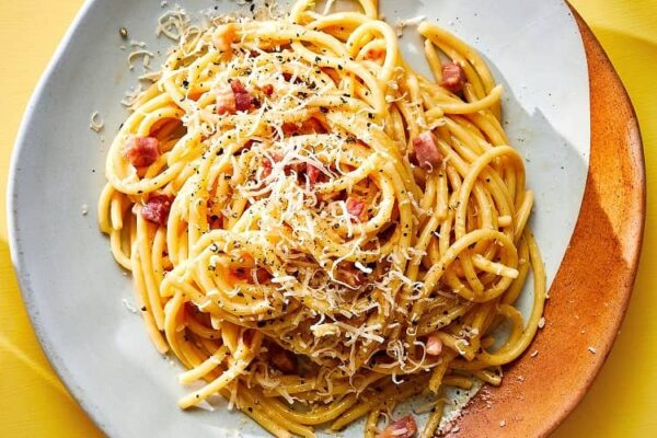 Easy Way To Make Linguine Carbonara In Just 15 Minutes