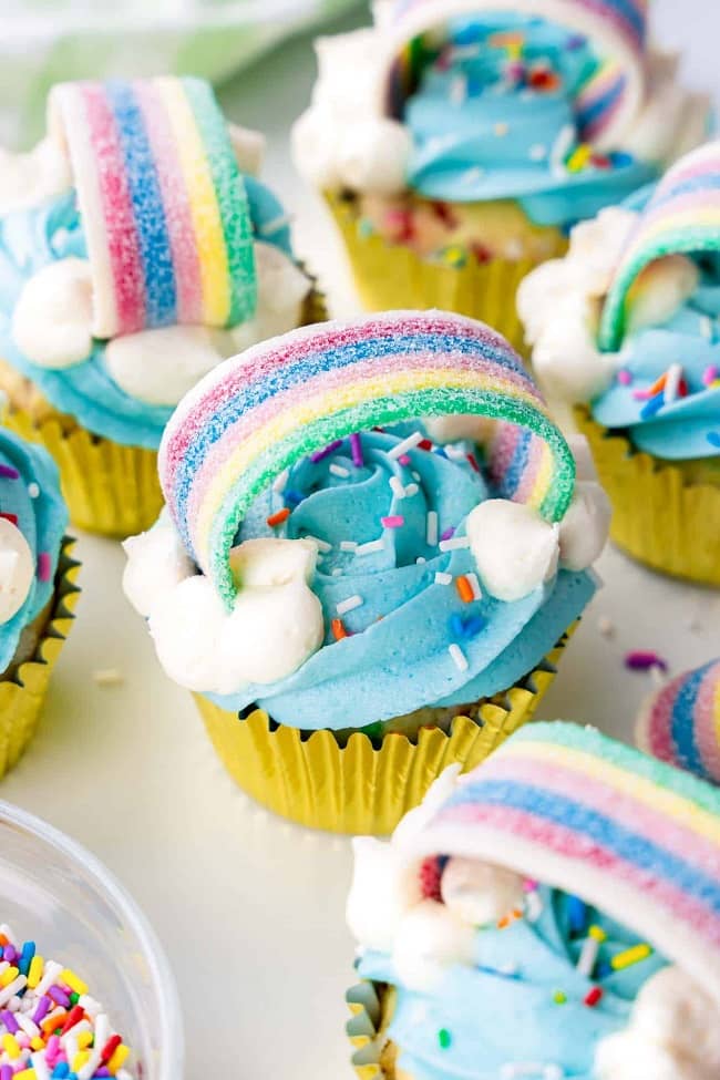 Rainbow Cupcakes Easy (1)