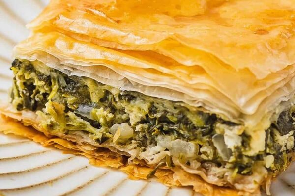 Easy Spanakopita (Greek Spinach Pie) Recipe with Delicious Filling