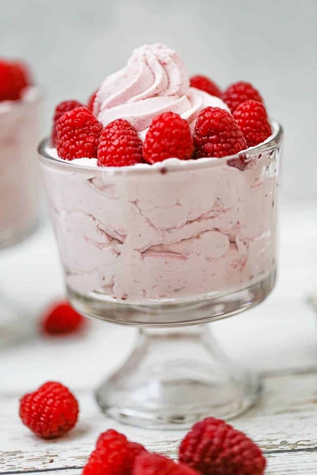 Make White Chocolate Berry Parfaits (Delicious Summer Dessert)
