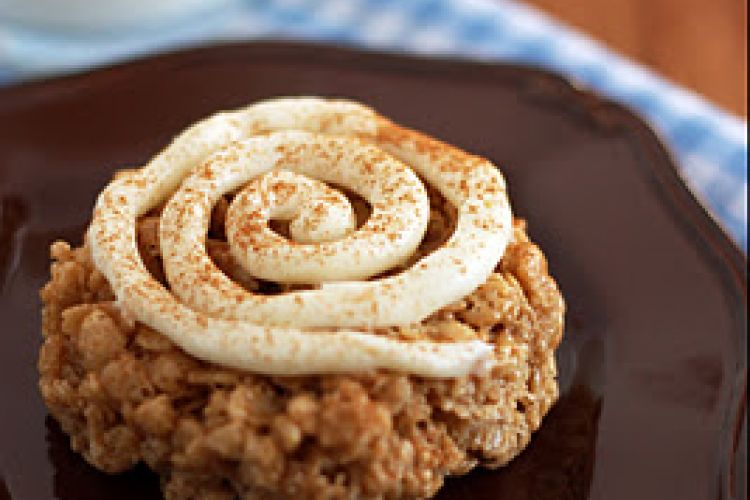 Cinnamon Roll Rice Krispie Treats