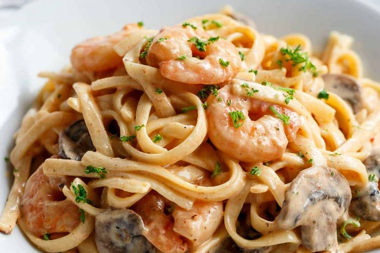 Creamy shrimp pasta