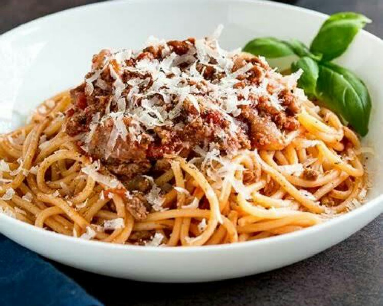 classic spaghetti bolognese